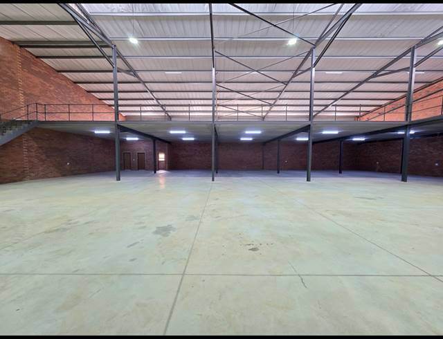1,162M² WAREHOUSE TO LET IN ORMONDE